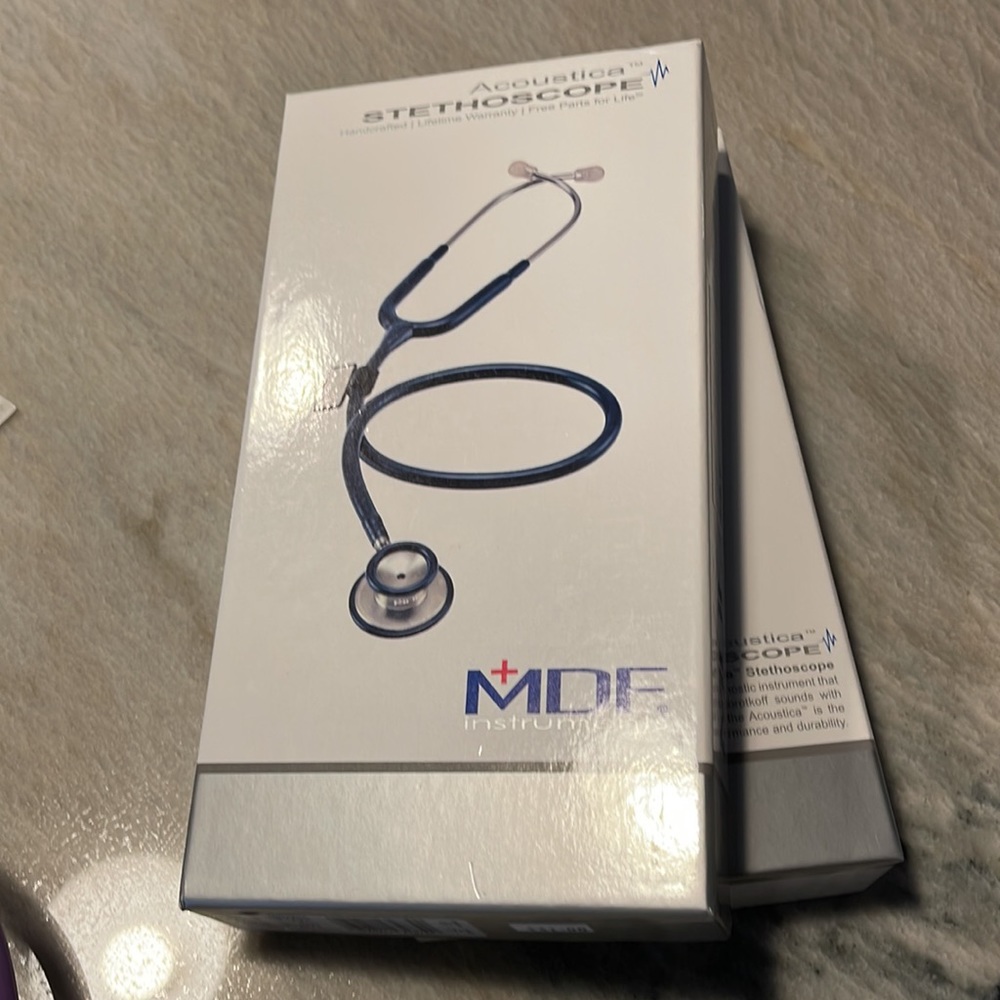 Stethoscope 🩺 - Picture 3 of 3